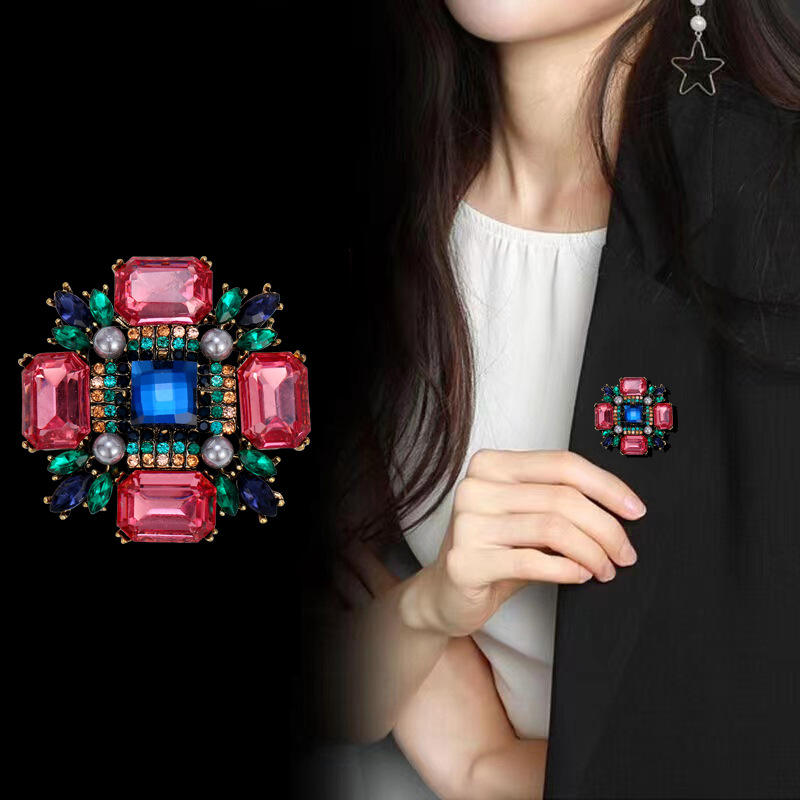 Luxury Wedding Engagement Party Gift Alloy Gold Plated Rhinestone Geometric Flower Pearl Brooch Pins Jewelry for Women